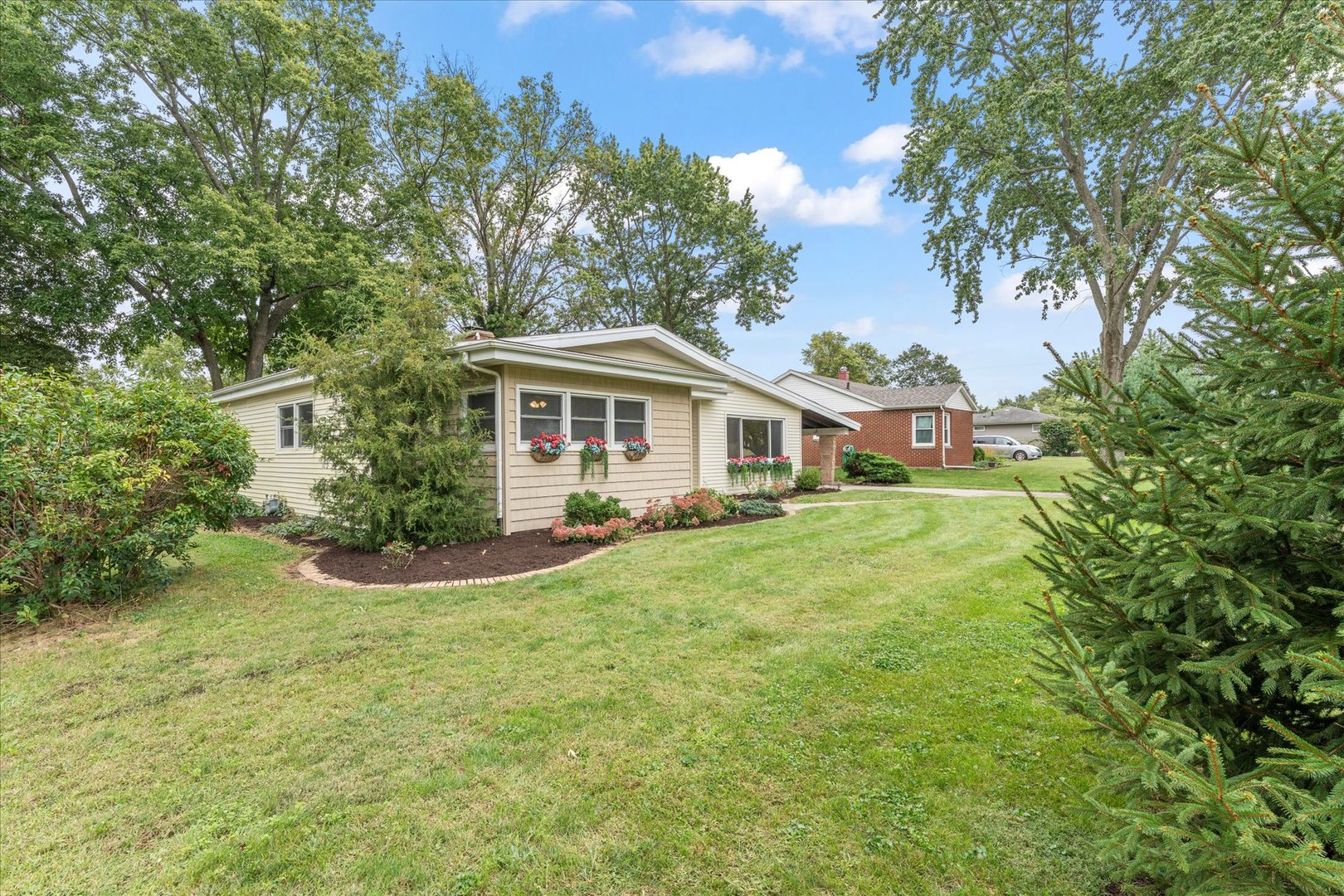 907 S Longview Road Property Photo 40
