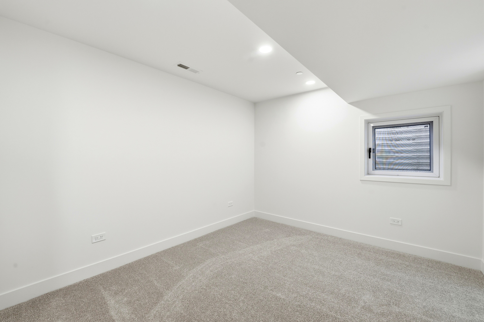 944 Rosemary Terrace Property Photo 30