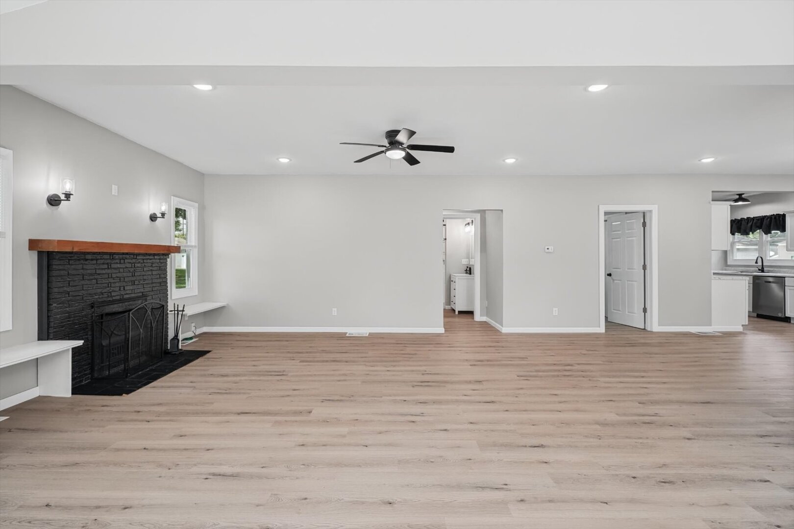 301 Clark Street Property Photo 13