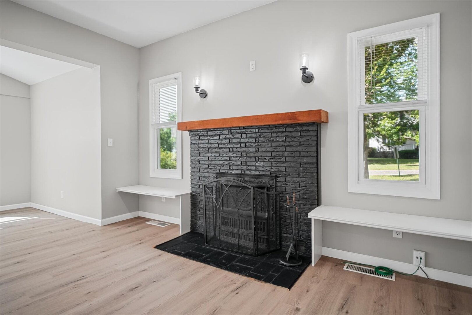 301 Clark Street Property Photo 16
