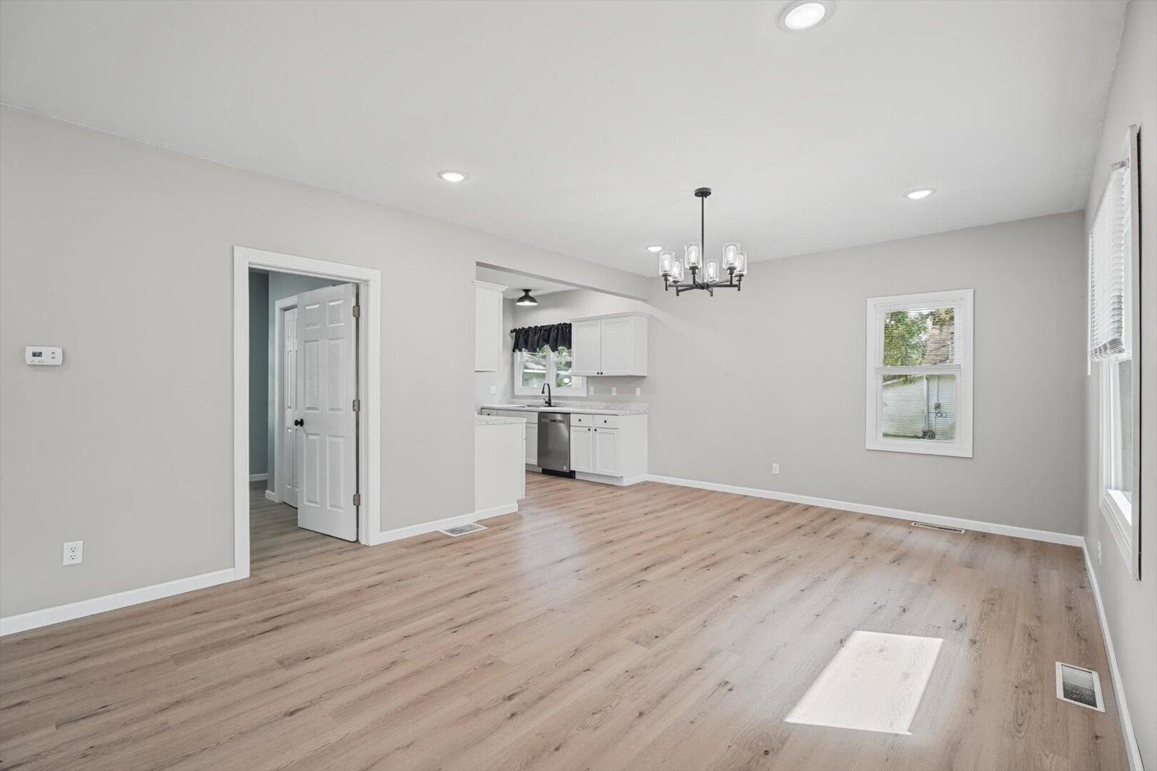 301 Clark Street Property Photo 18