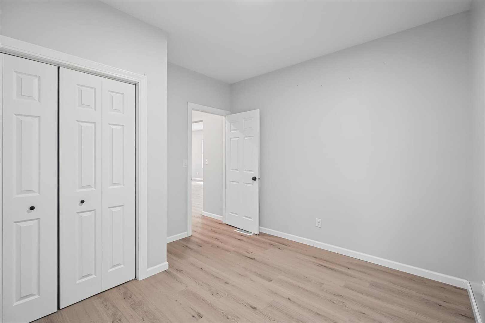 301 Clark Street Property Photo 31
