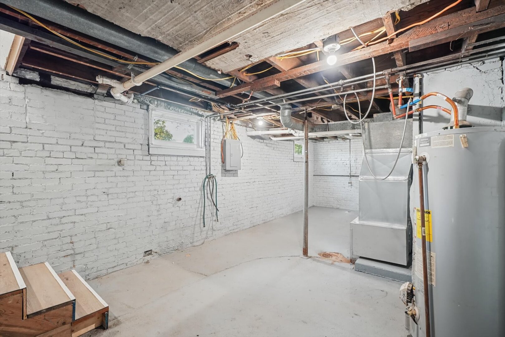 301 Clark Street Property Photo 32