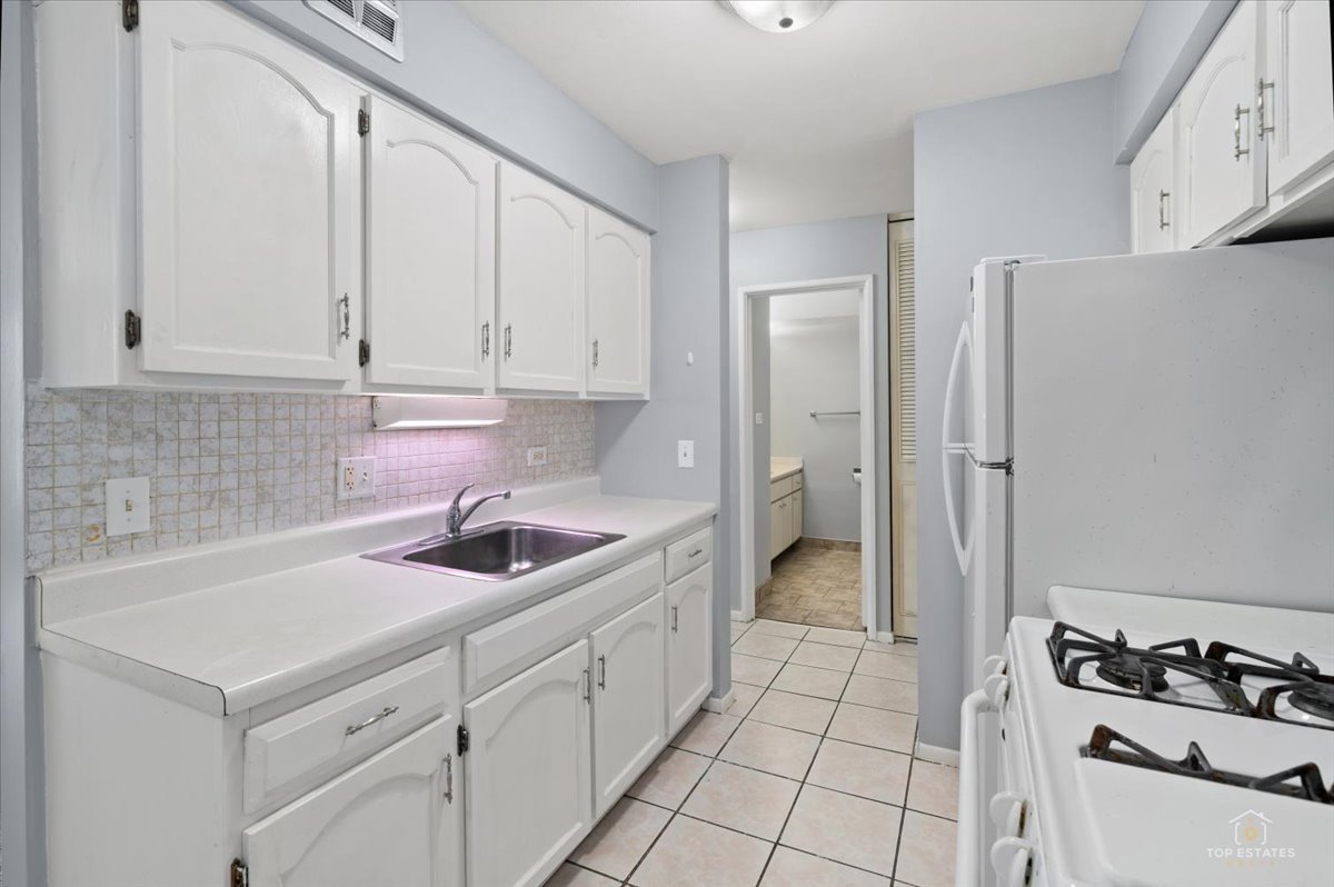 1500 Robin Circle 306 Property Photo 9