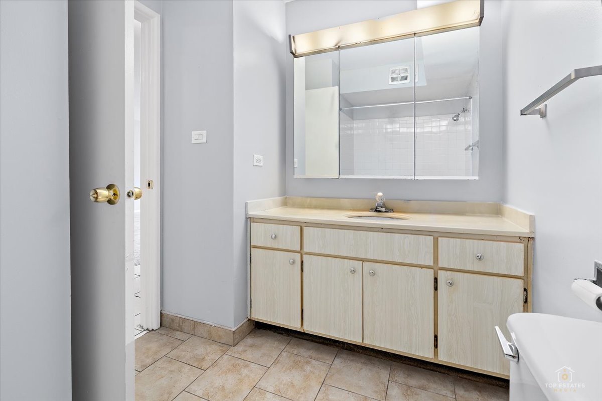 1500 Robin Circle 306 Property Photo 13