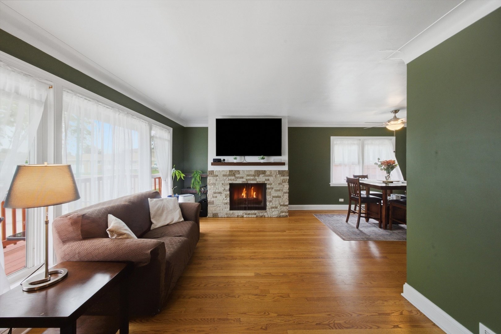 11362 S Hamlin Avenue Property Photo 2