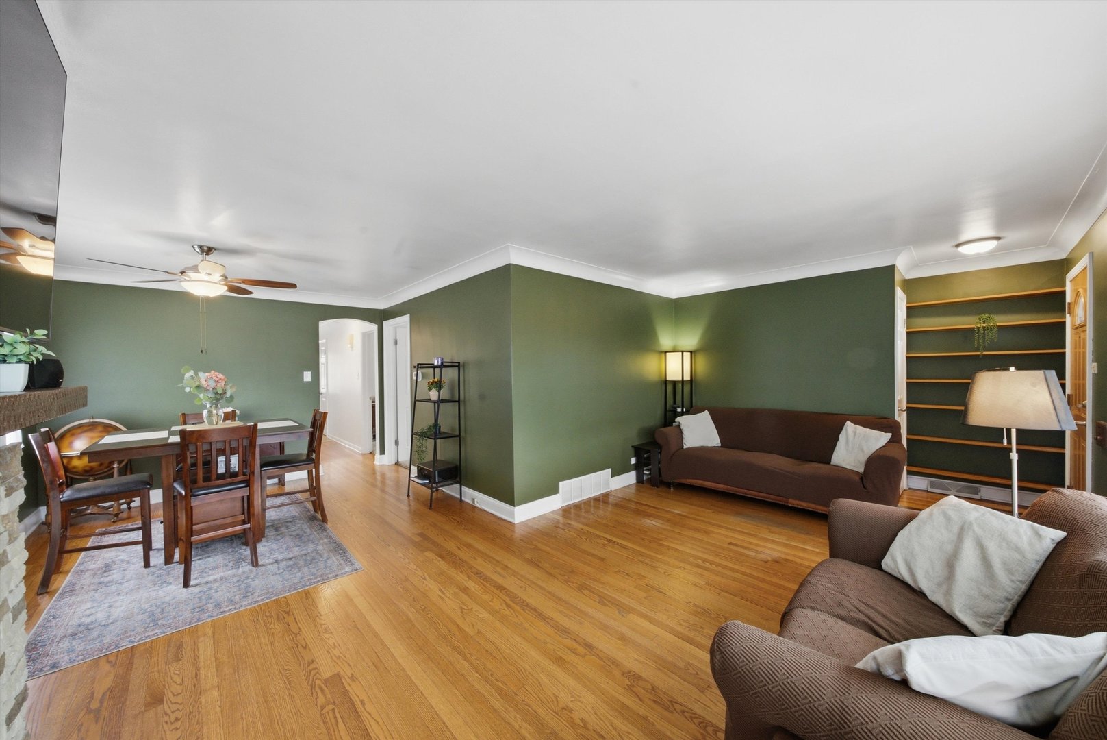 11362 S Hamlin Avenue Property Photo 4