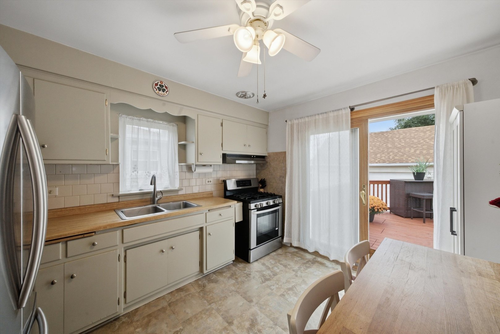 11362 S Hamlin Avenue Property Photo 10