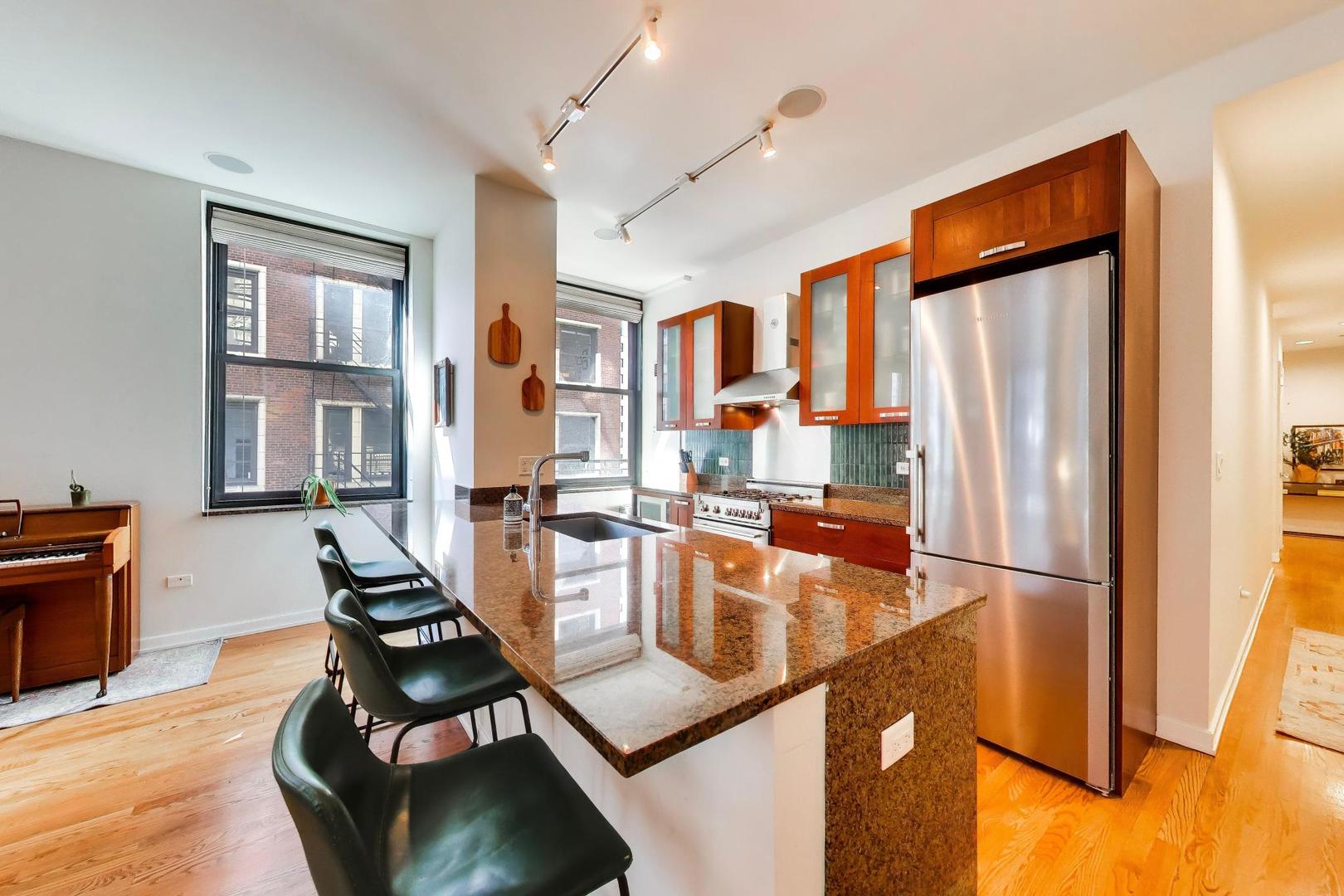 6 N Michigan Avenue 1111 Property Photo 15