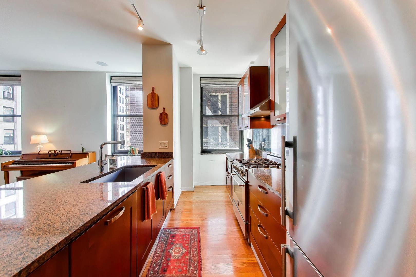 6 N Michigan Avenue 1111 Property Photo 16