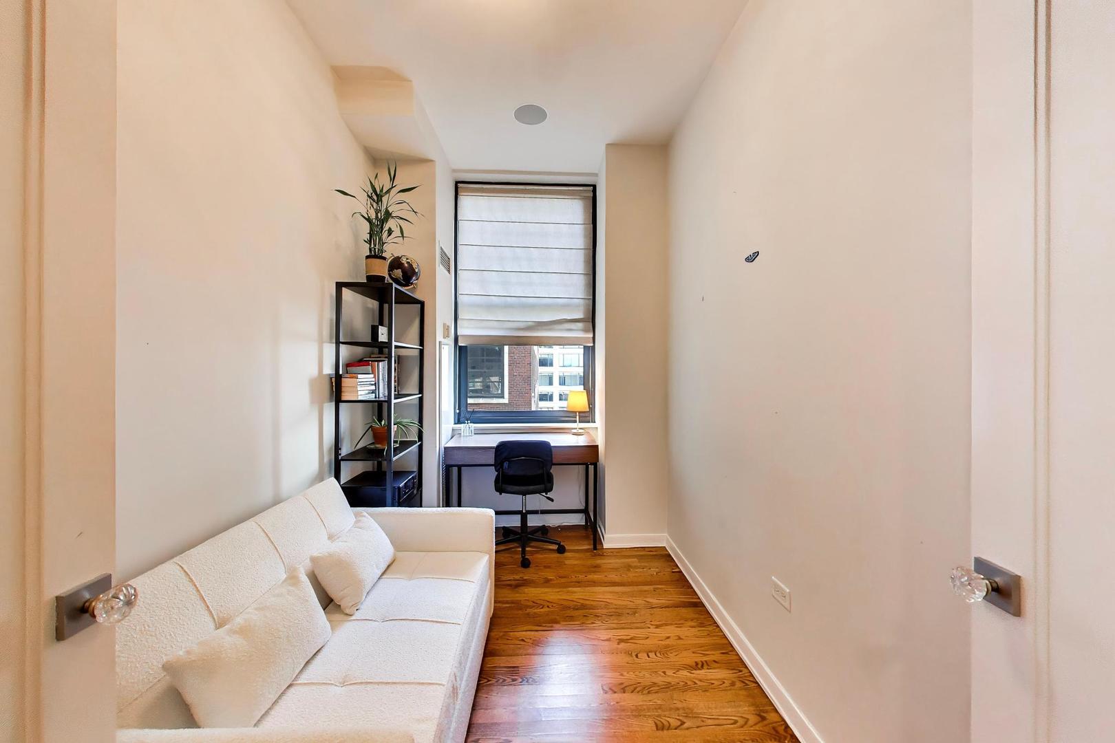 6 N Michigan Avenue 1111 Property Photo 22