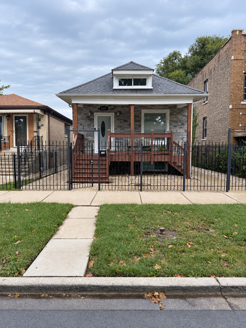 618 E 91st Street Property Photo 1