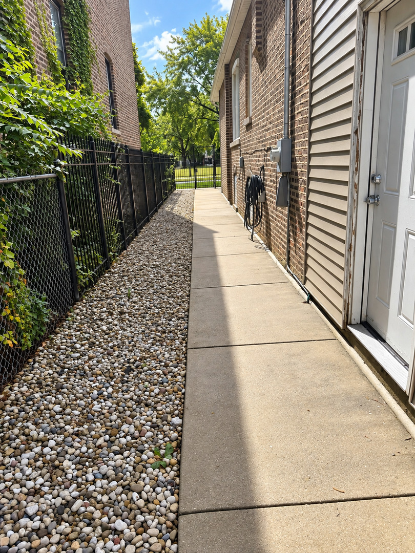 618 E 91st Street Property Photo 17
