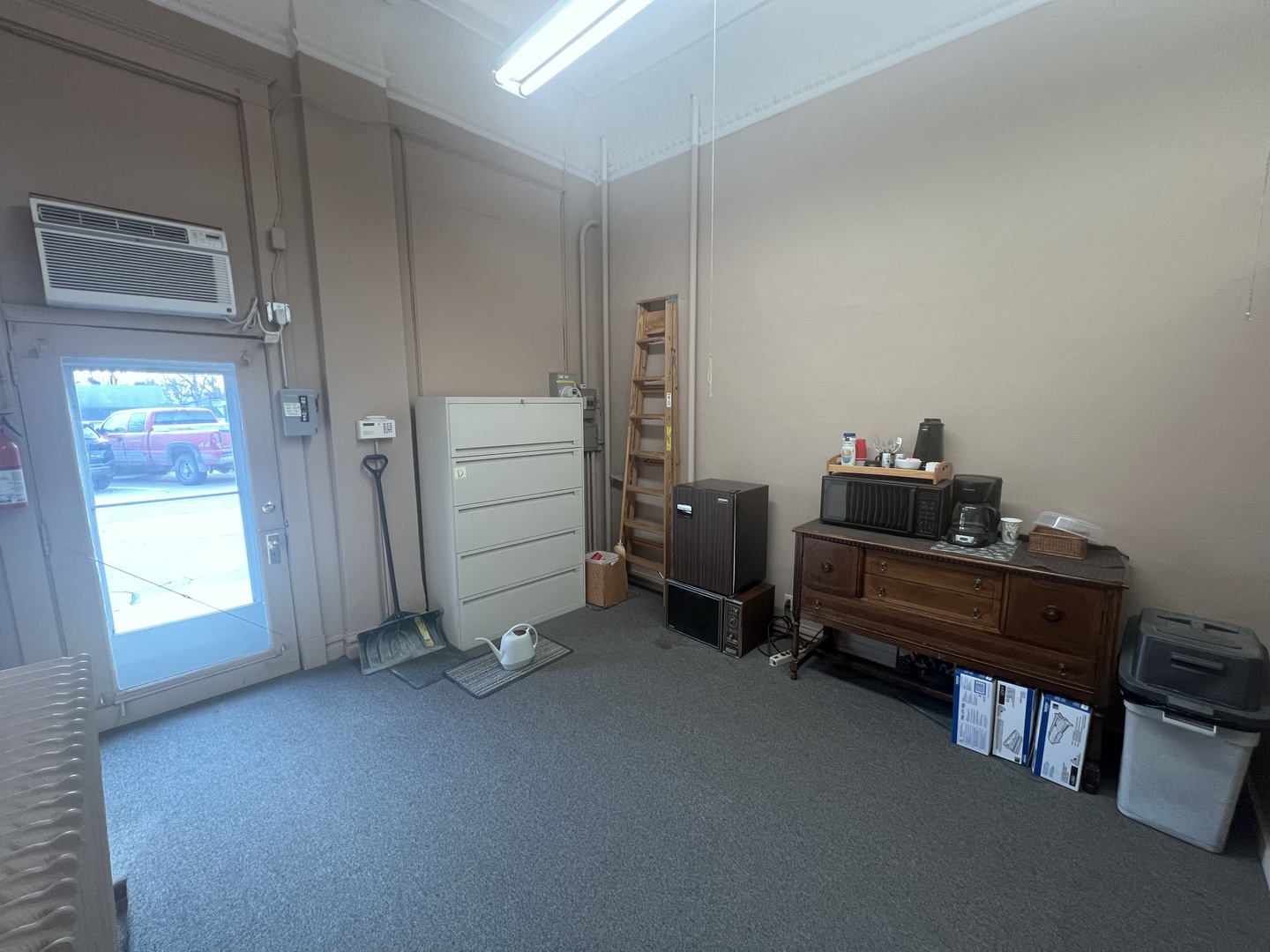 105 E Main Street Property Photo 7