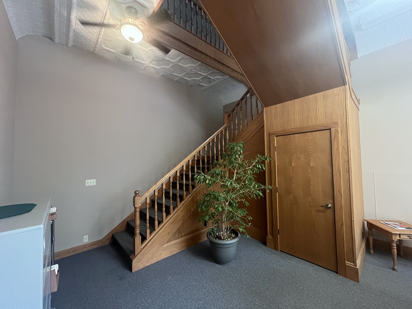 105 E Main Street Property Photo 9