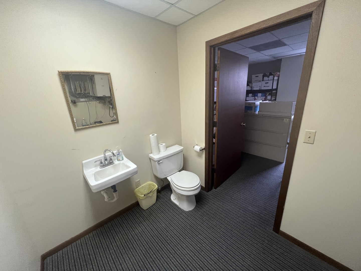 105 E Main Street Property Photo 15