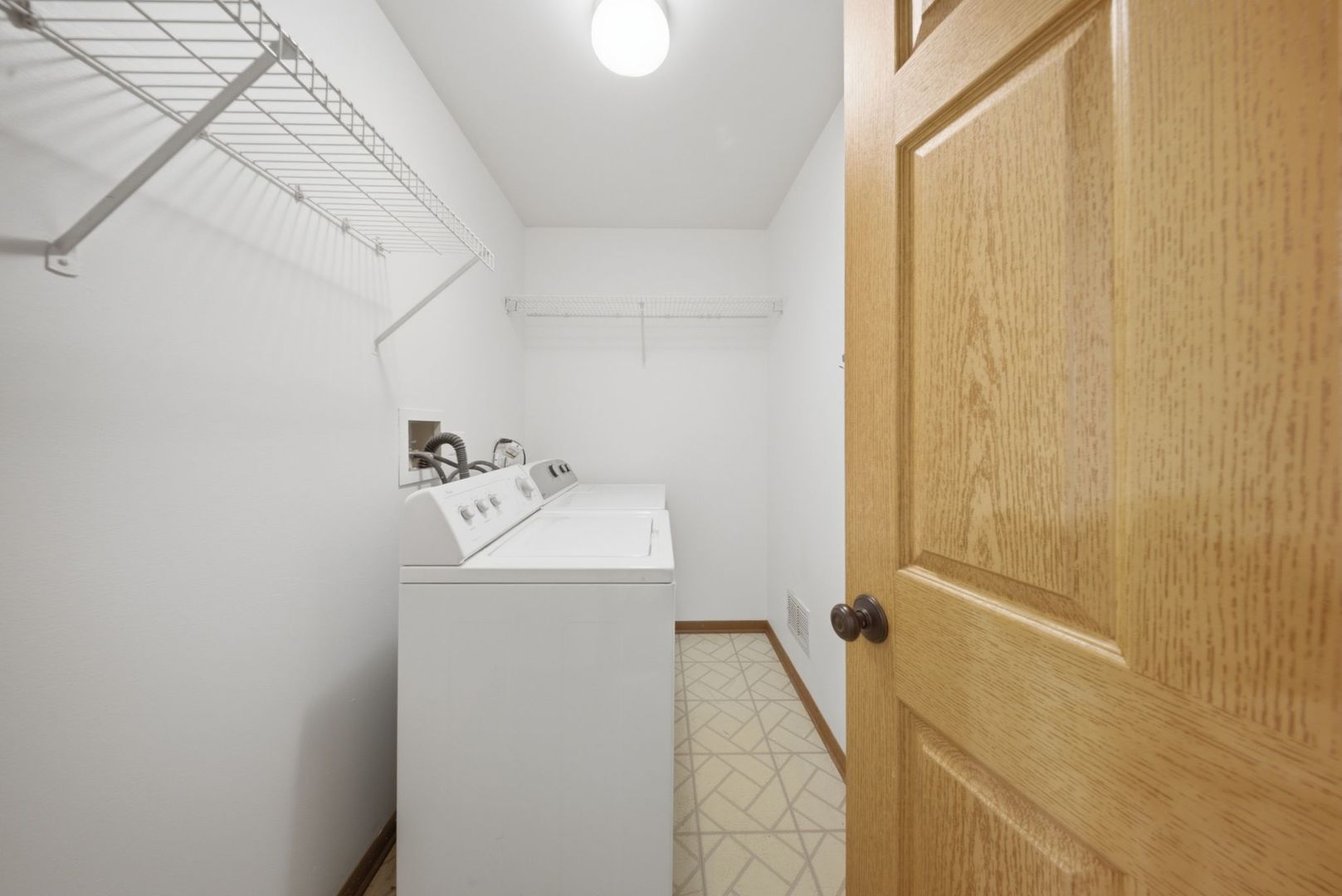 225 Columbia Court 5 Property Photo 14