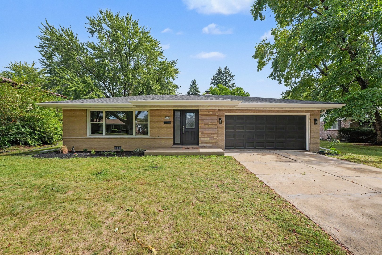 16419 Kimbark Avenue Property Photo 1
