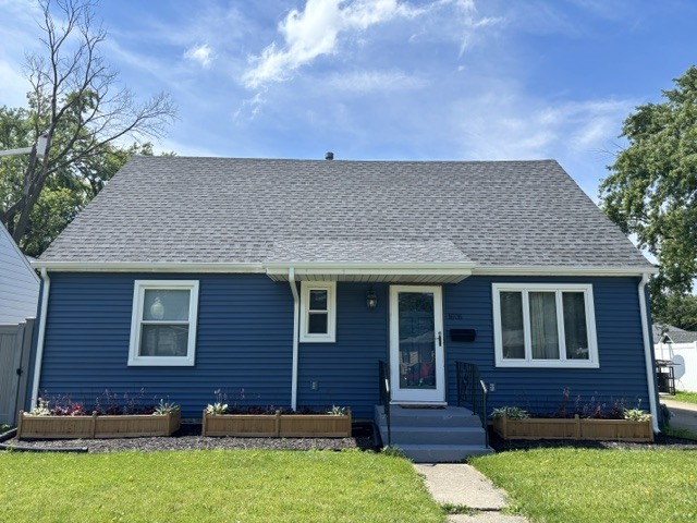 1606 Stratford Court Property Photo 1
