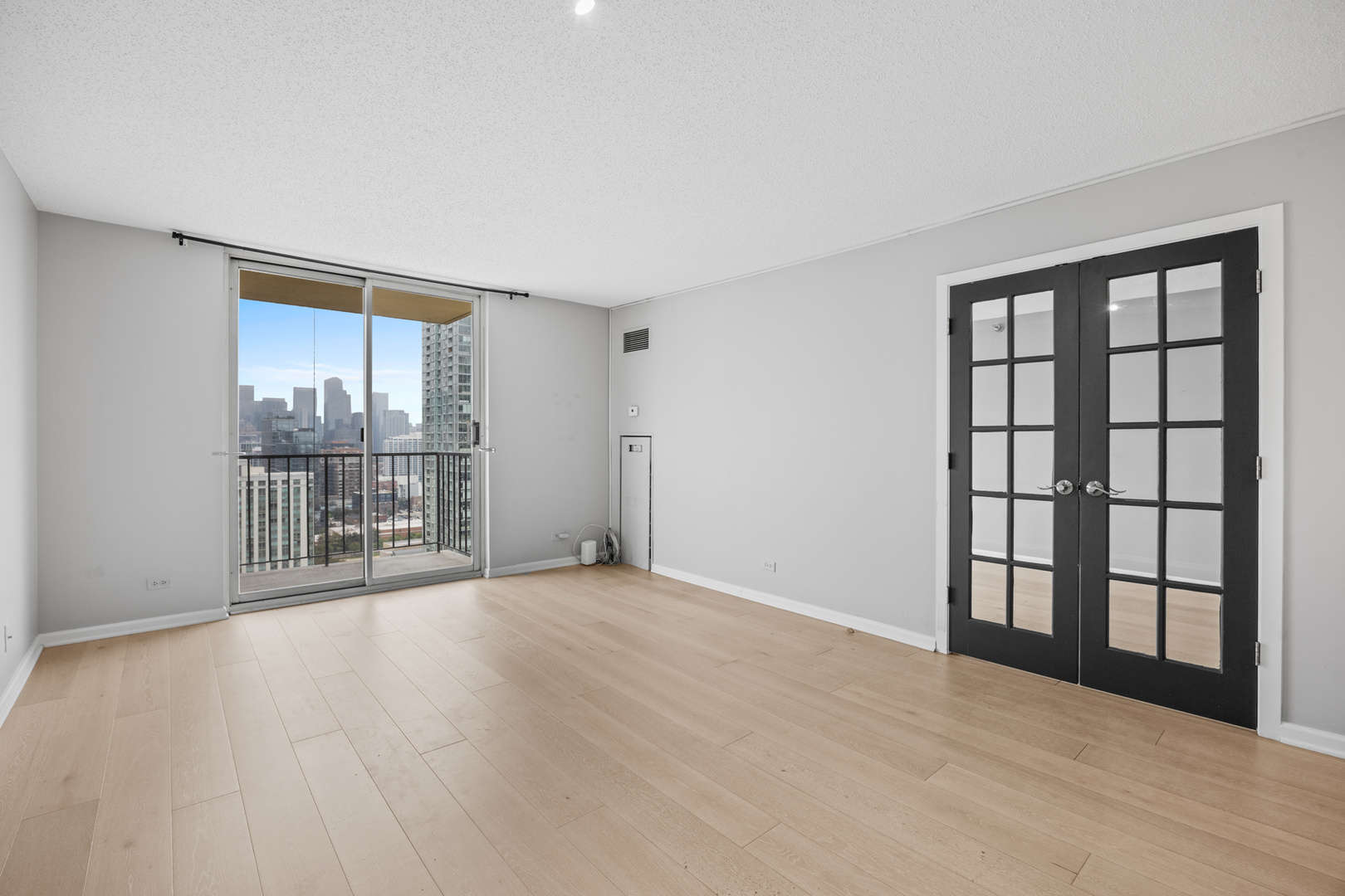 1212 N Lasalle Street 2505 Property Photo 4