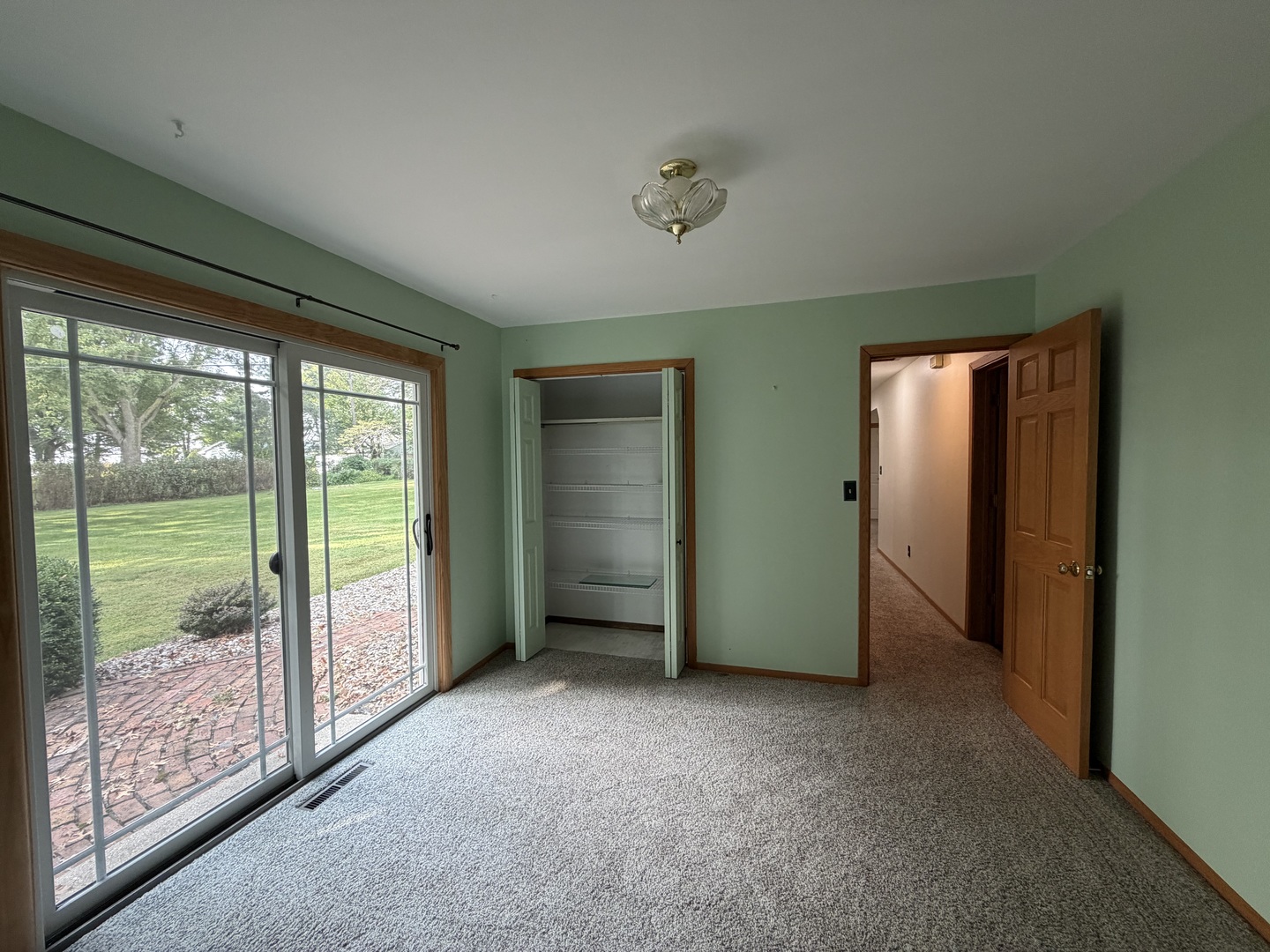 10083 Elizabeth Road Property Photo 11