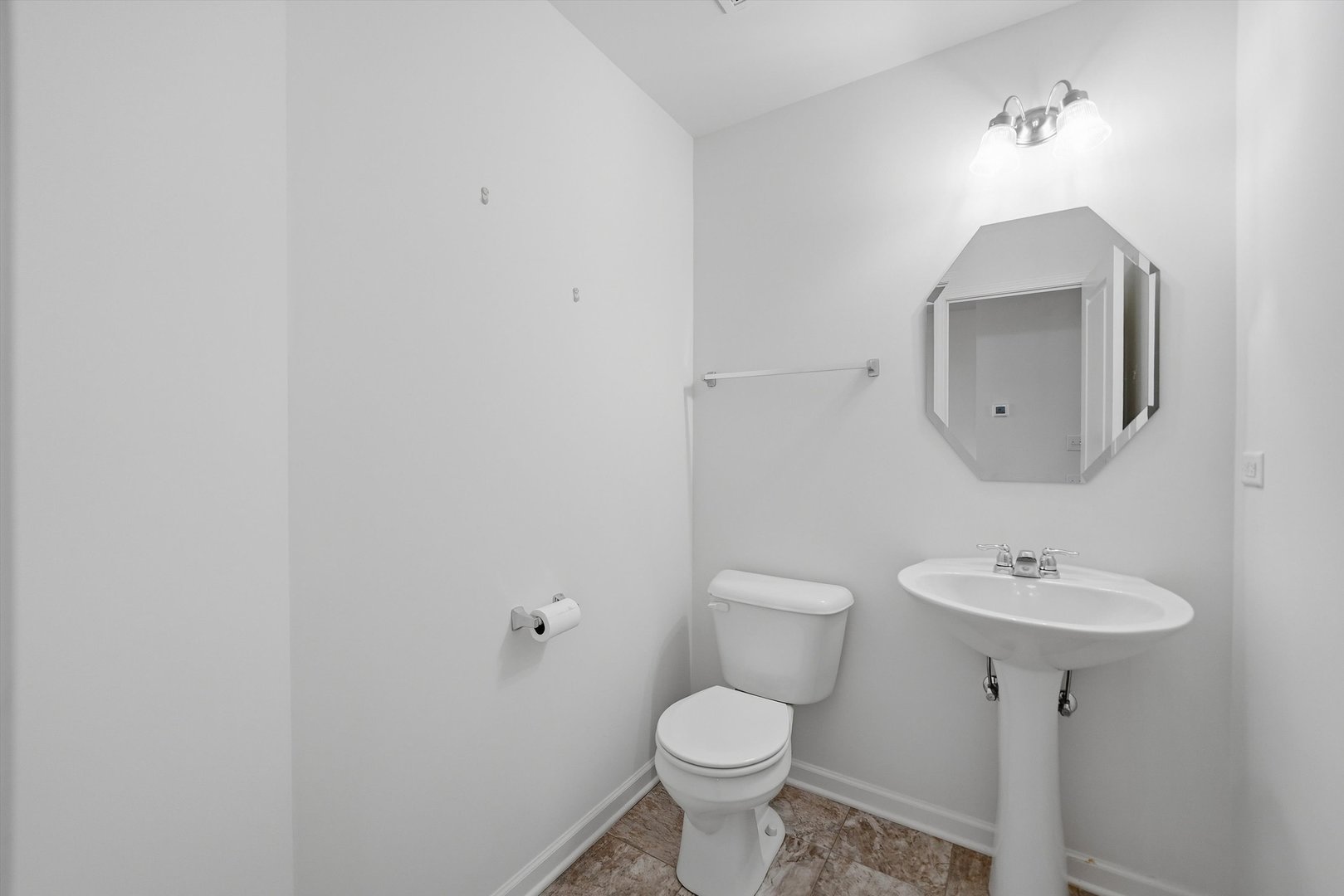 282 Lionel Drive Property Photo 8