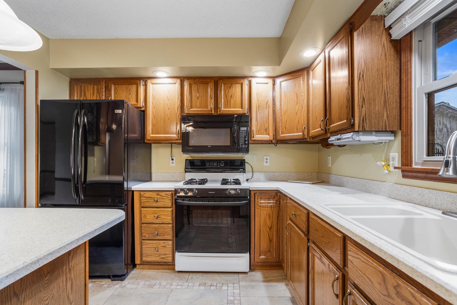 613 Delmar Drive Property Photo 14