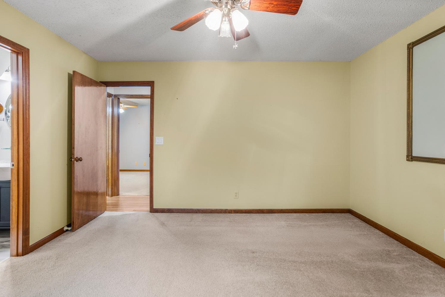 613 Delmar Drive Property Photo 23
