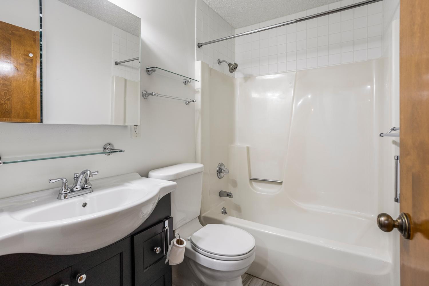 613 Delmar Drive Property Photo 30