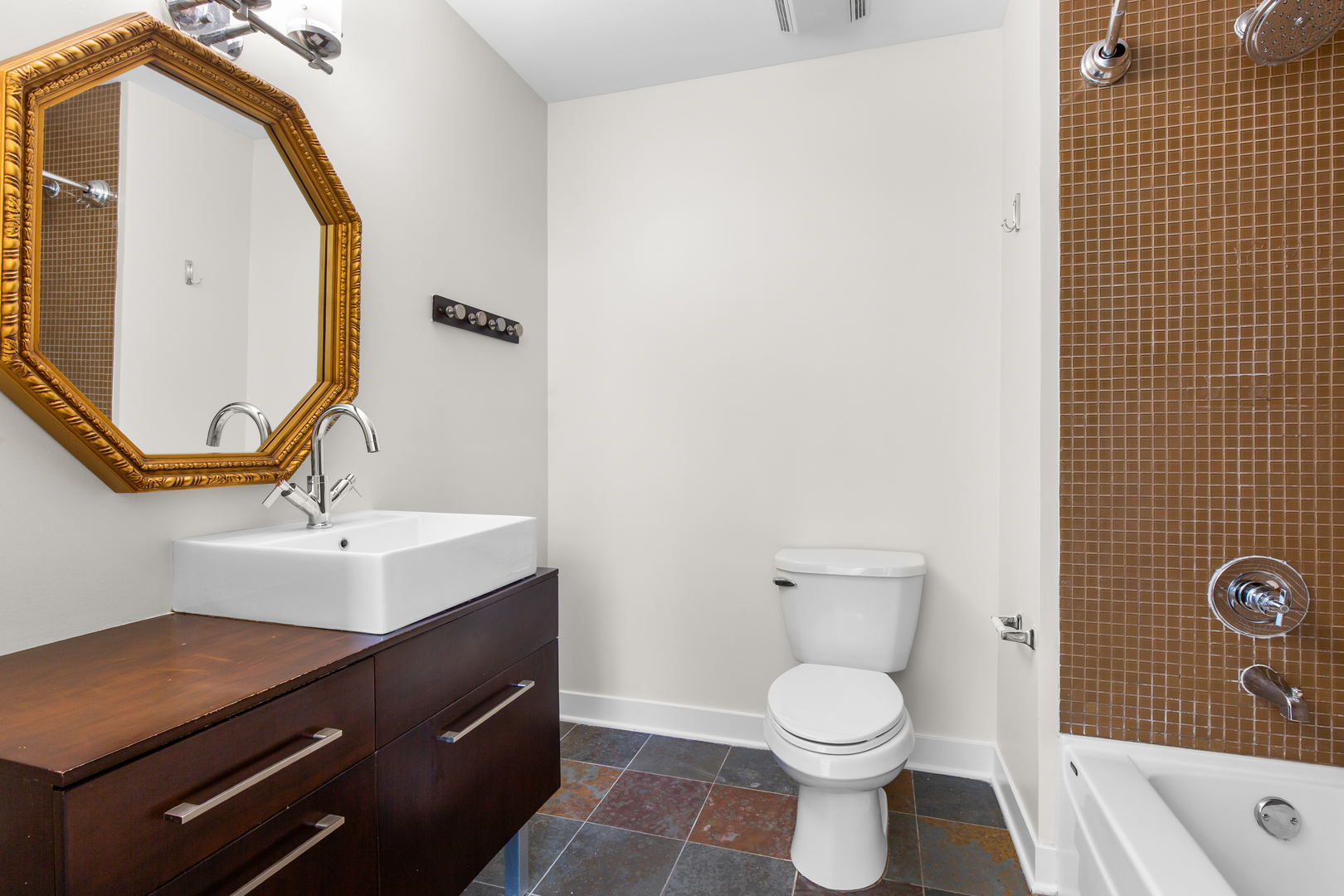 12763589 Property Photo 17
