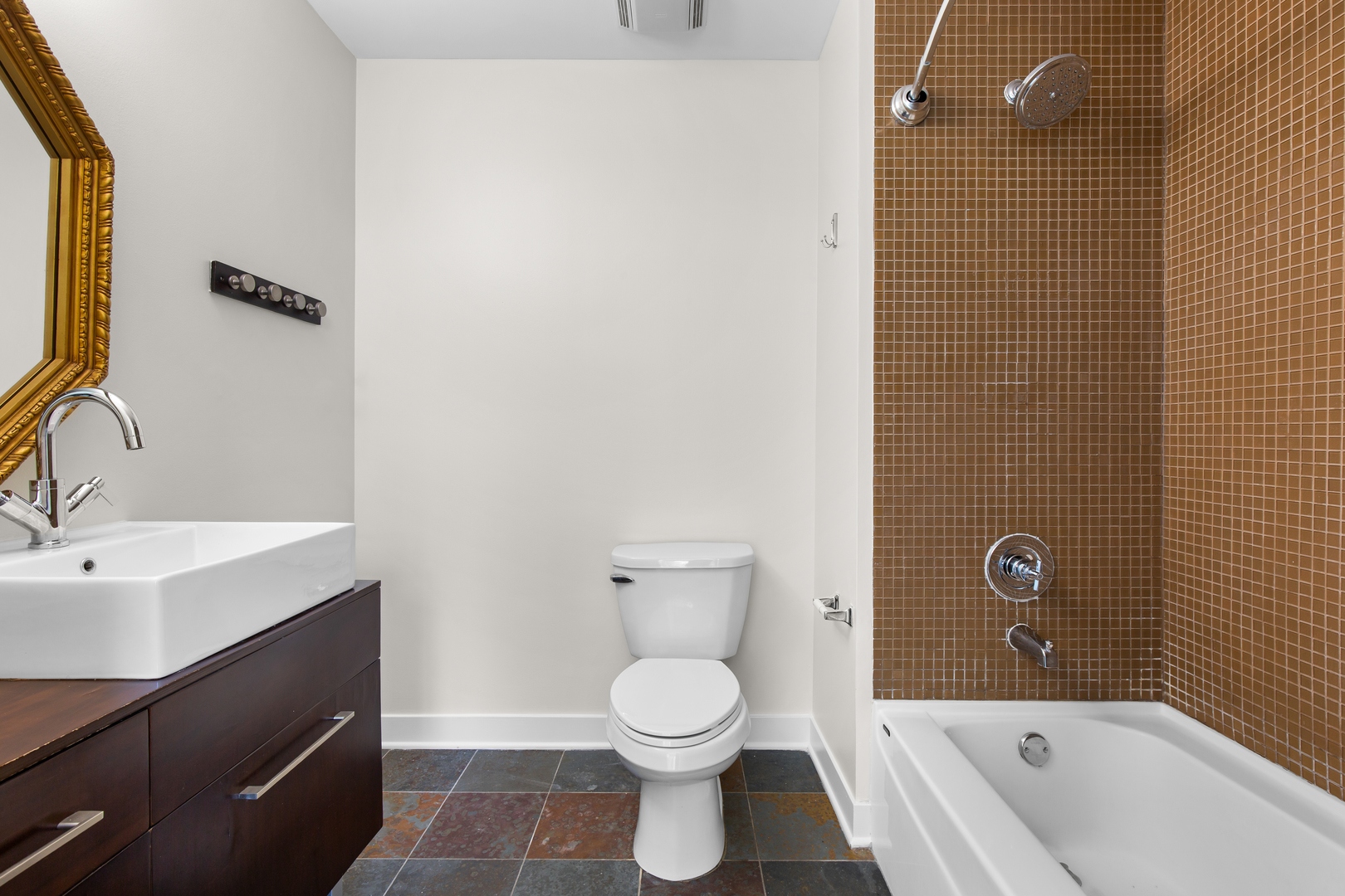 12763589 Property Photo 18