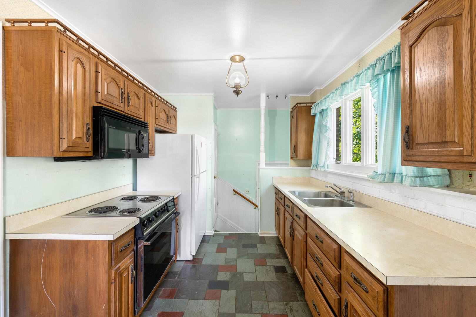 17606 N Burnham Avenue Property Photo 17