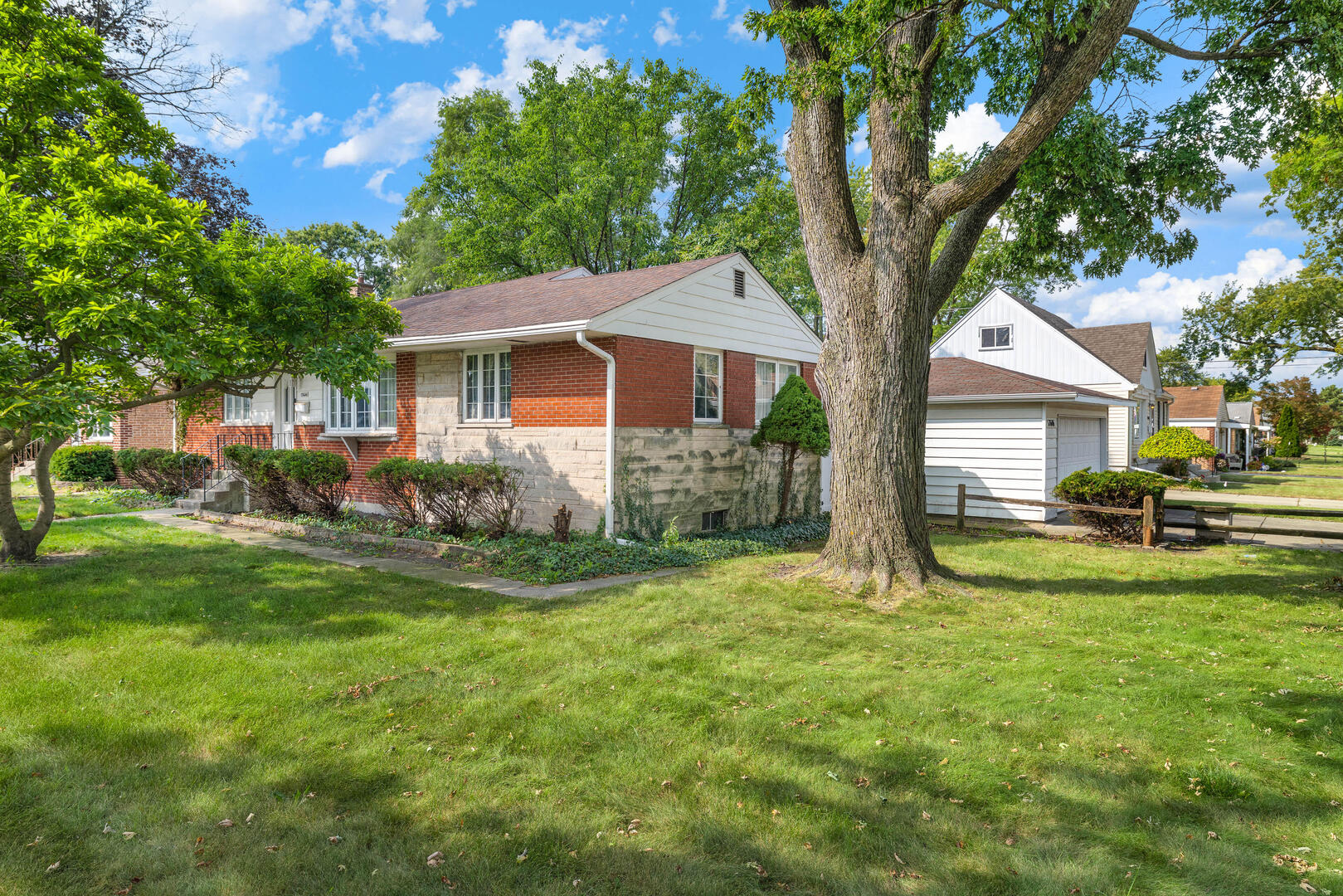 17606 N Burnham Avenue Property Photo 24