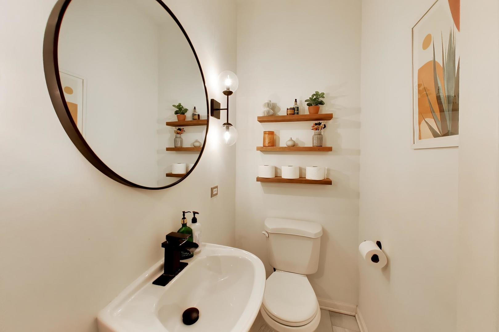 1235 W George Street 106 Property Photo 14