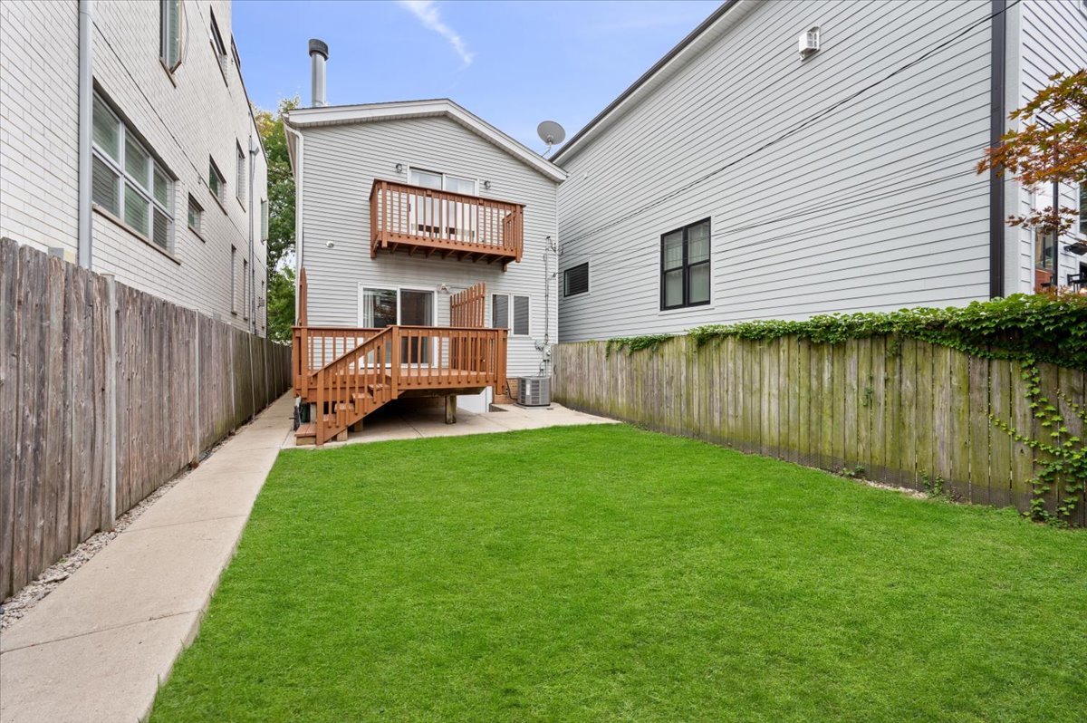 1930 W Wolfram Street Property Photo 28