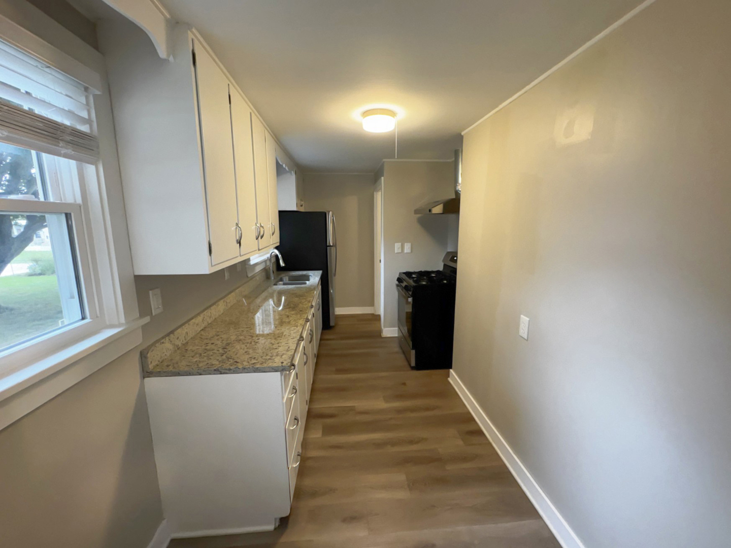 402 S 13th Avenue Property Photo 16