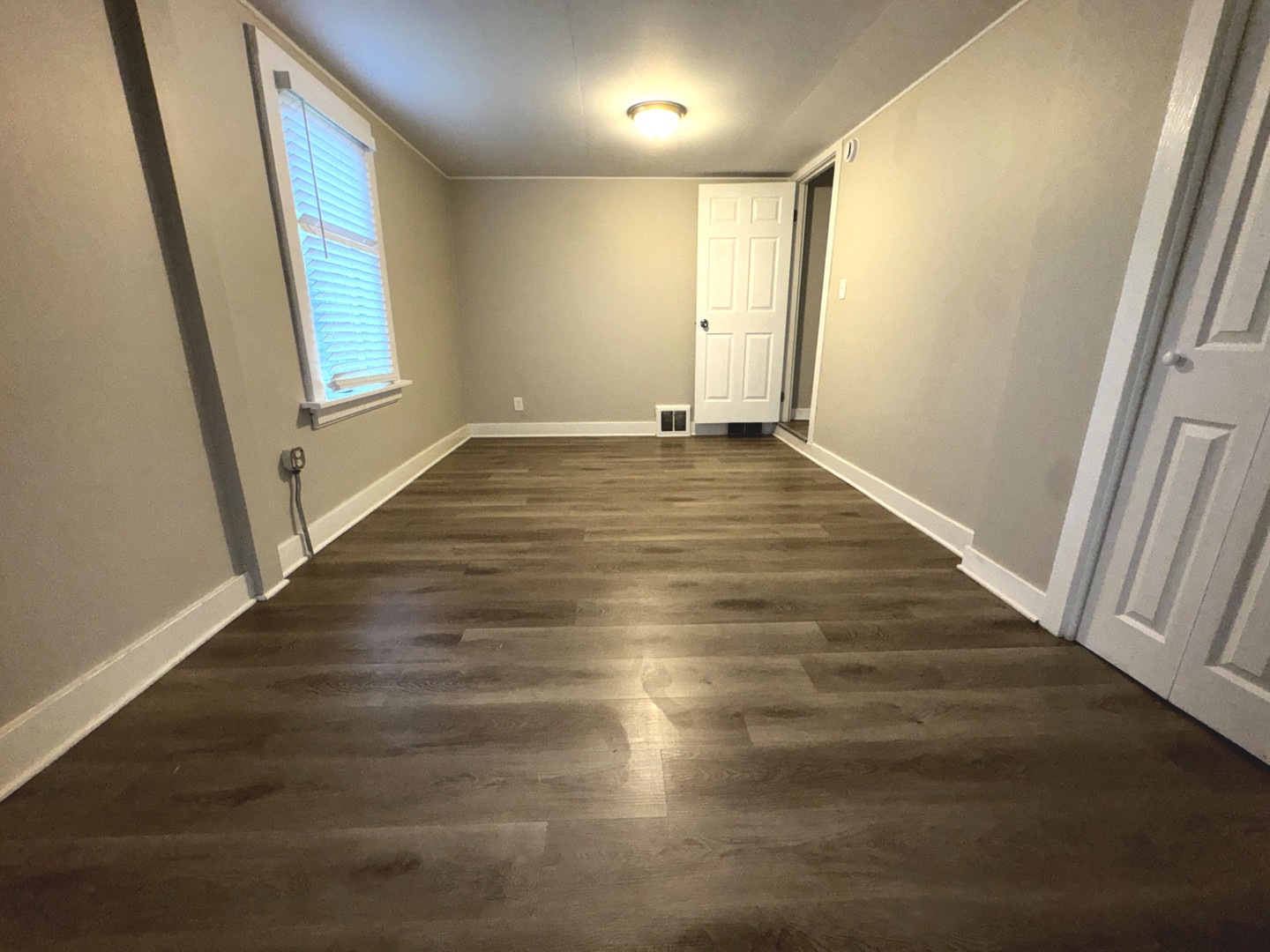 402 S 13th Avenue Property Photo 24