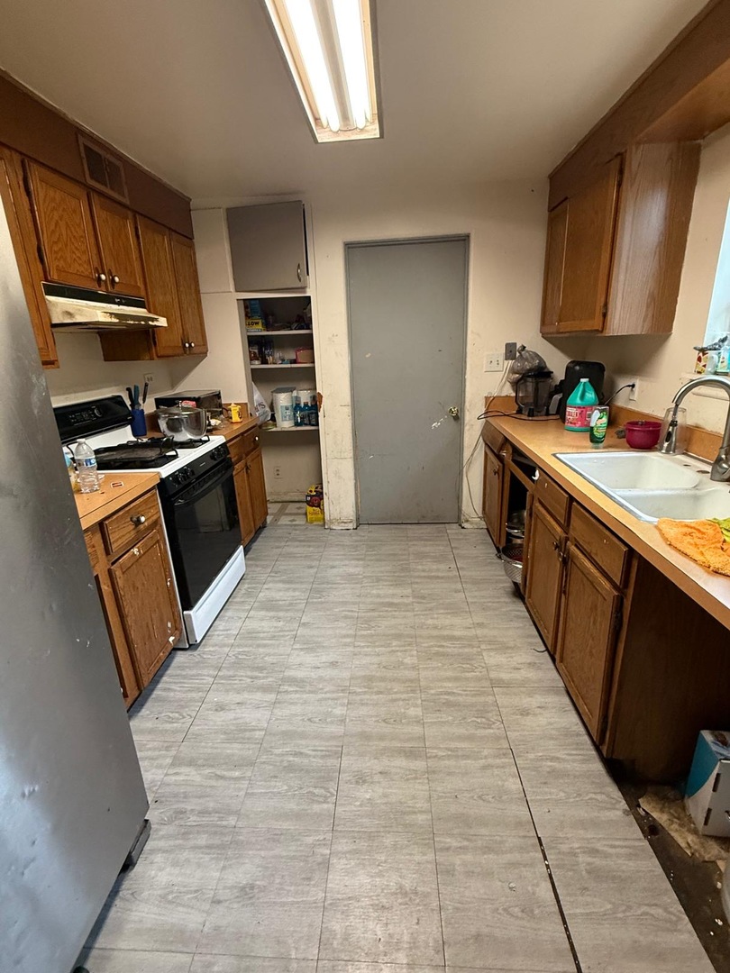 1255 Main Street Property Photo 5