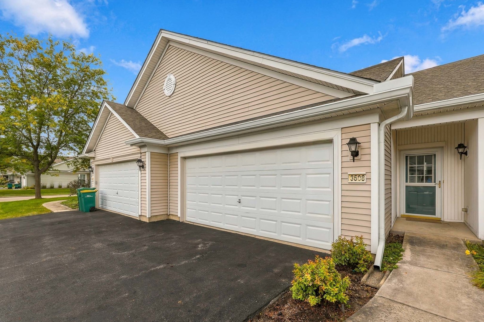 13508 Bonaire Road Property Photo 1