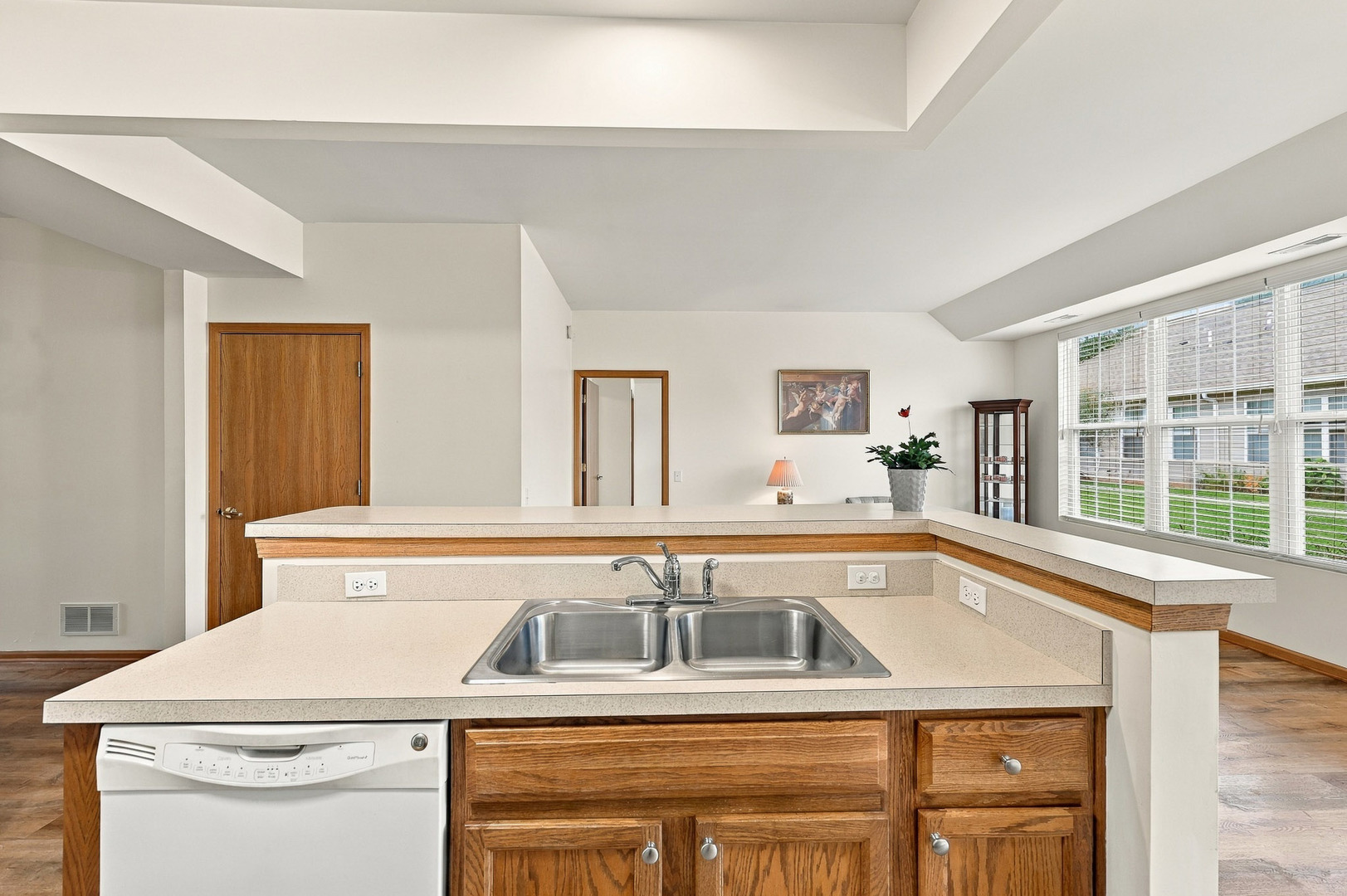 13508 Bonaire Road Property Photo 7