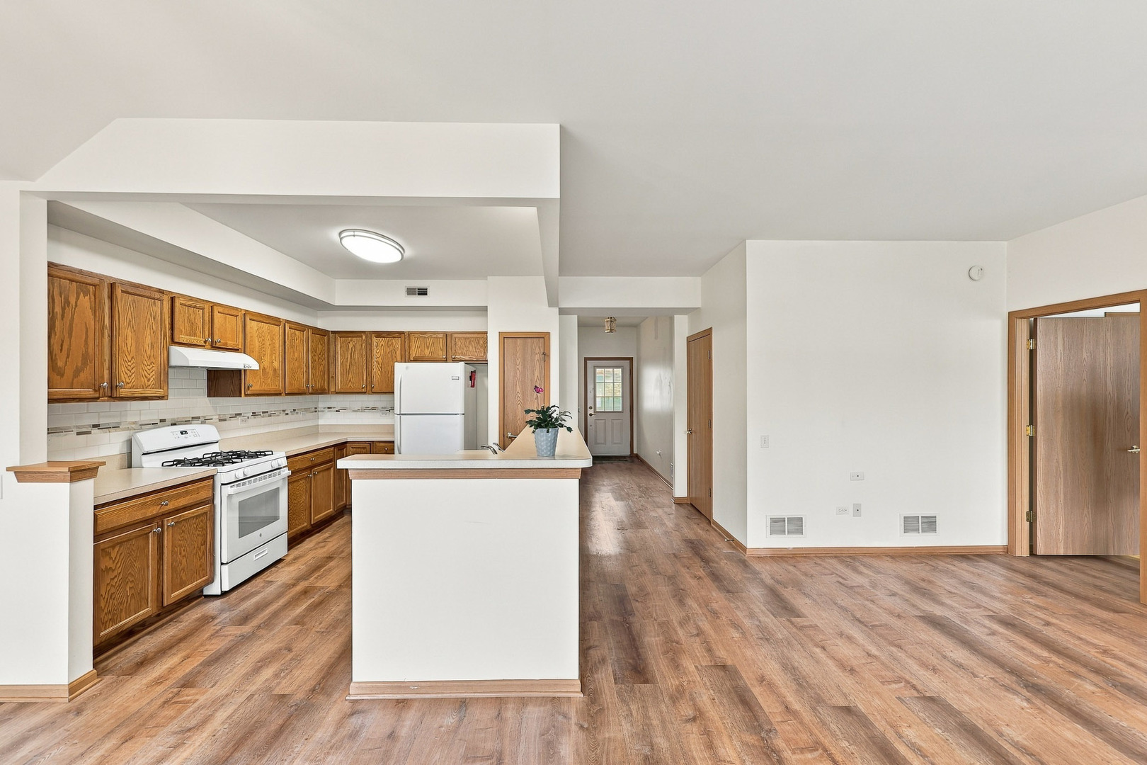 13508 Bonaire Road Property Photo 10