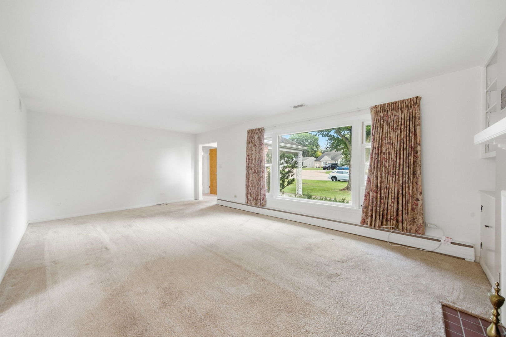 500 Skyline Drive Property Photo 5
