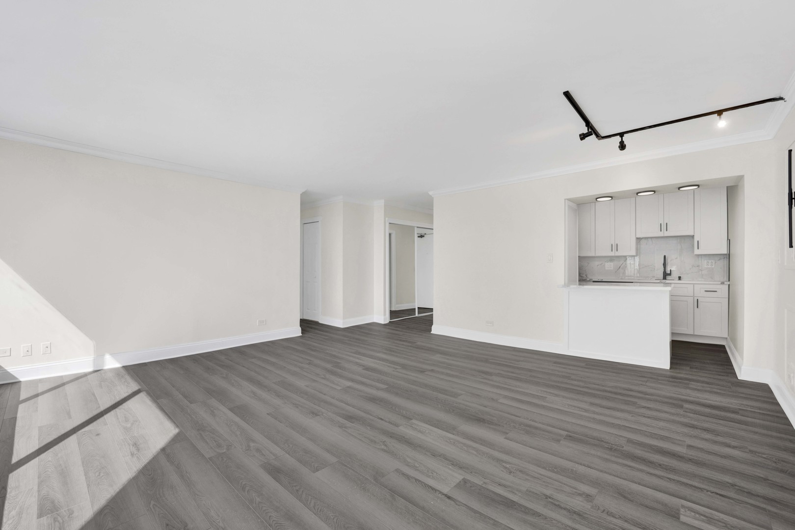 5455 N Sheridan Road 3506 Property Photo 7