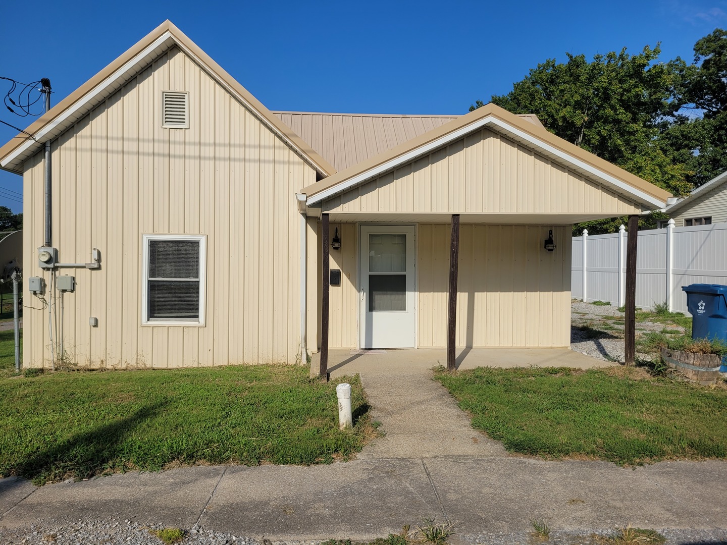 300 N Virginia Street Property Photo 1