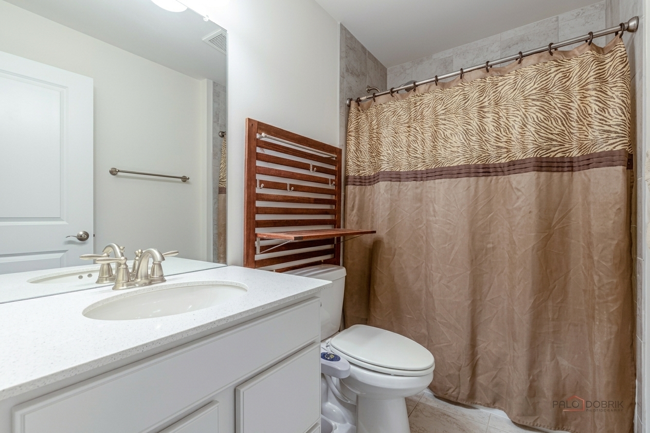 637 Insull Drive Property Photo 16