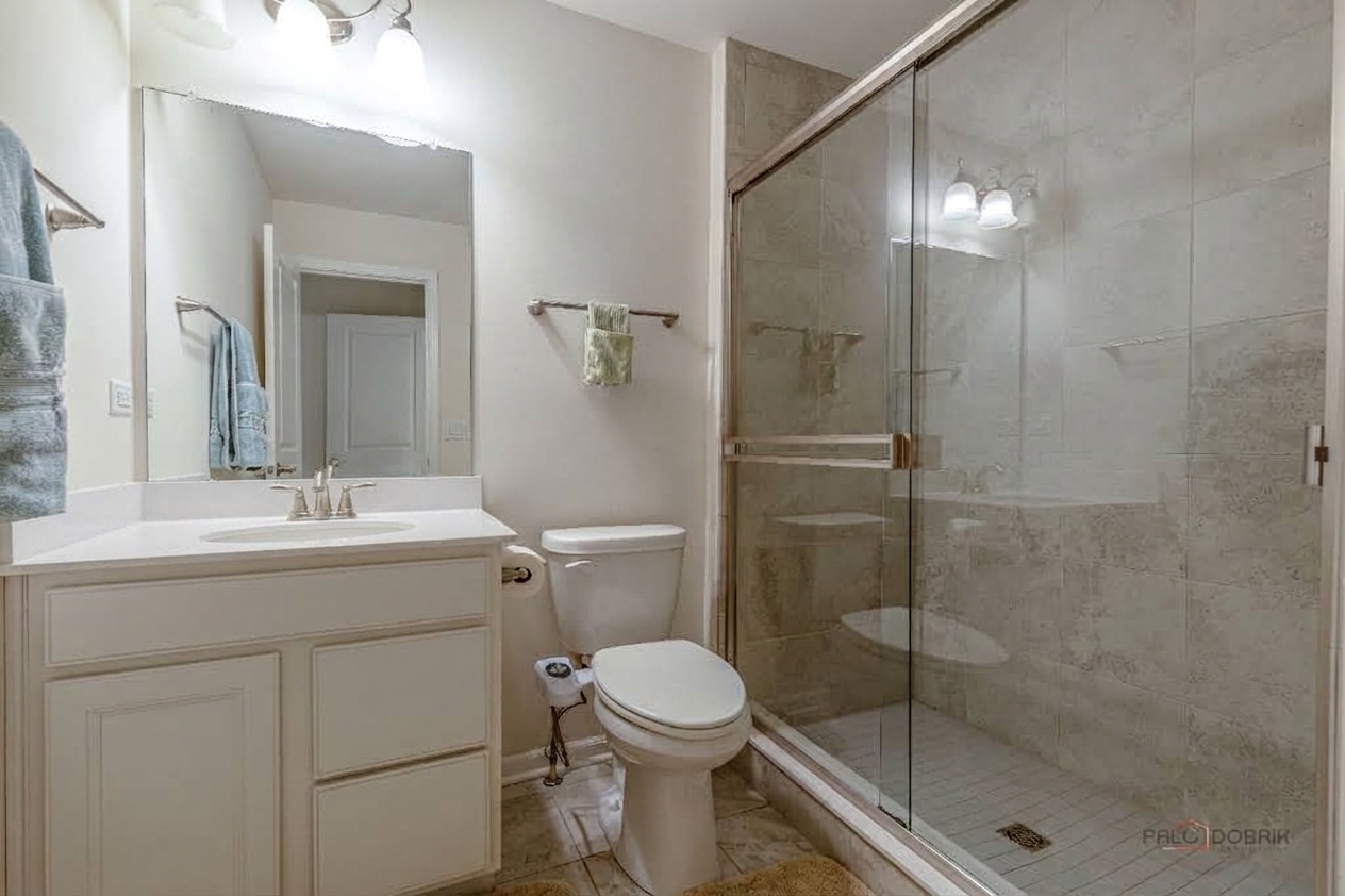 637 Insull Drive Property Photo 18