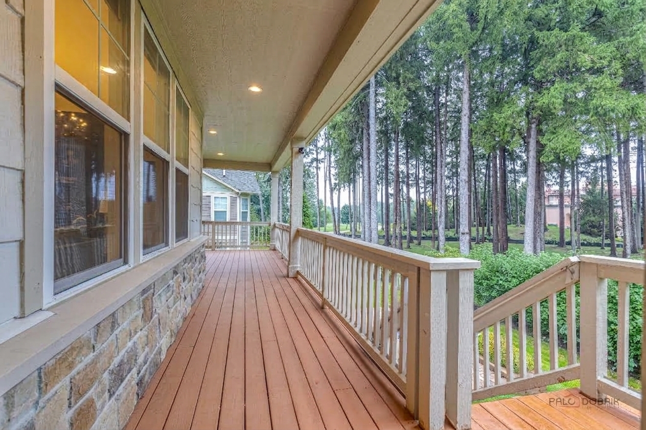 637 Insull Drive Property Photo 19