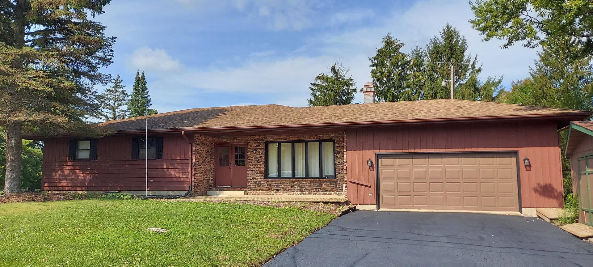 38604 N Waveland Avenue Property Photo 1