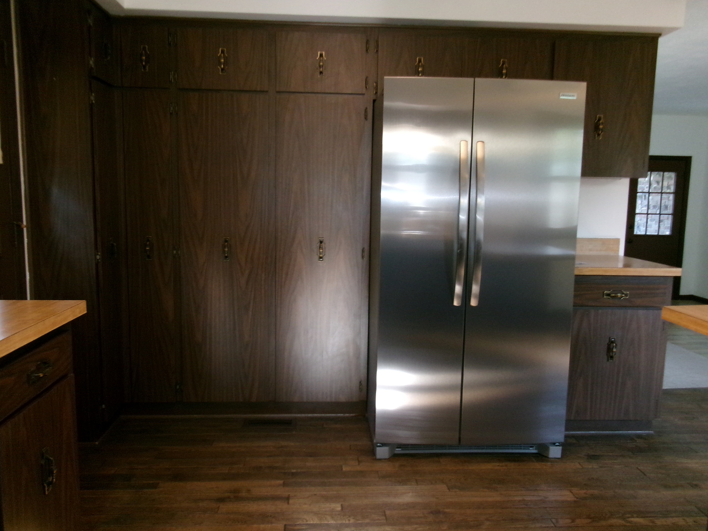 38604 N Waveland Avenue Property Photo 5