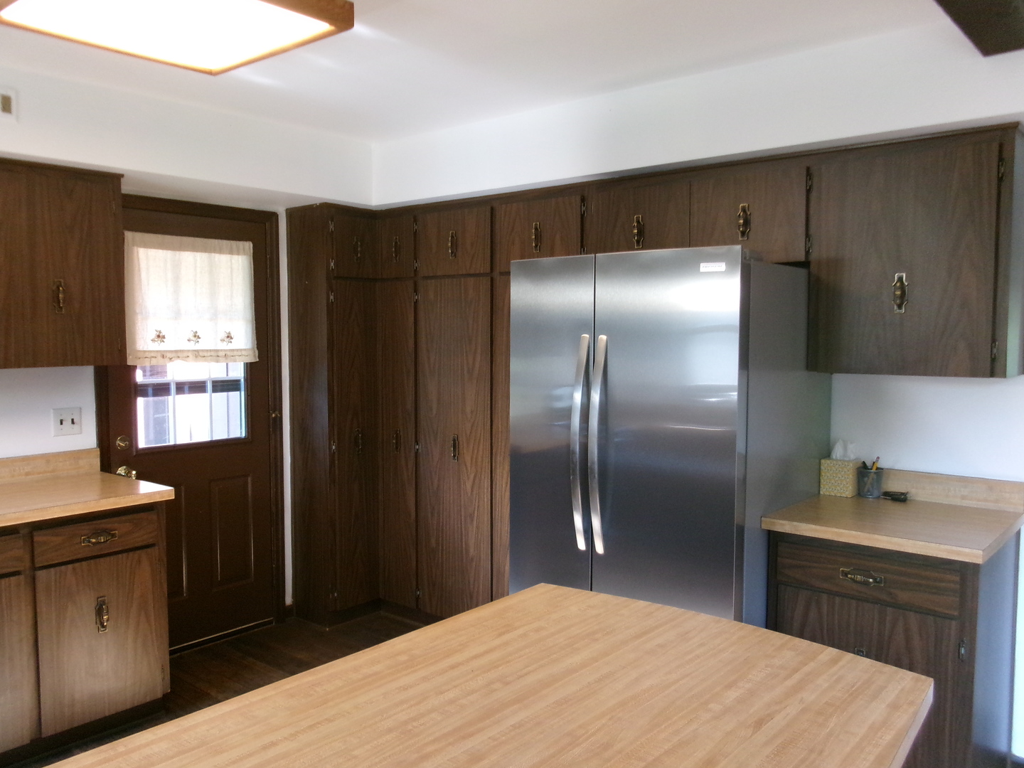 38604 N Waveland Avenue Property Photo 6